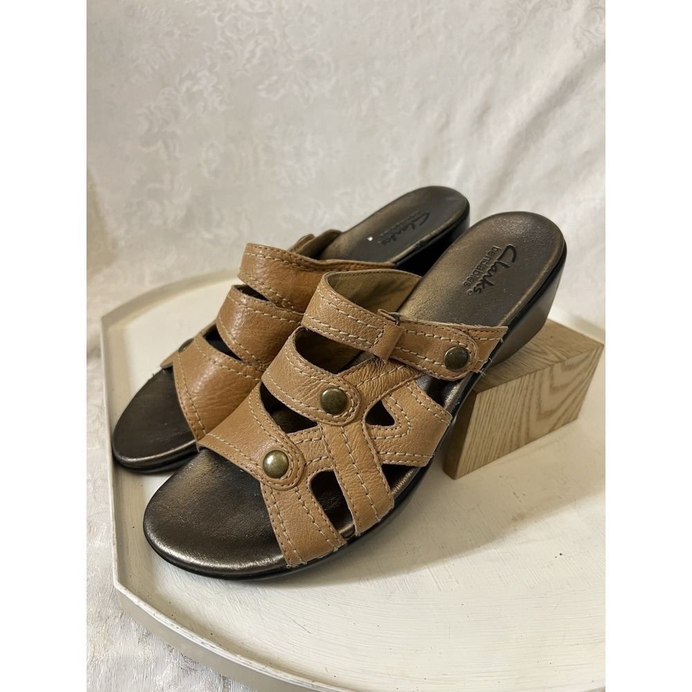 Clarks Bendables Ella Fusion Beige Leather Slip-on Sandals/Slides size 8 ½ m